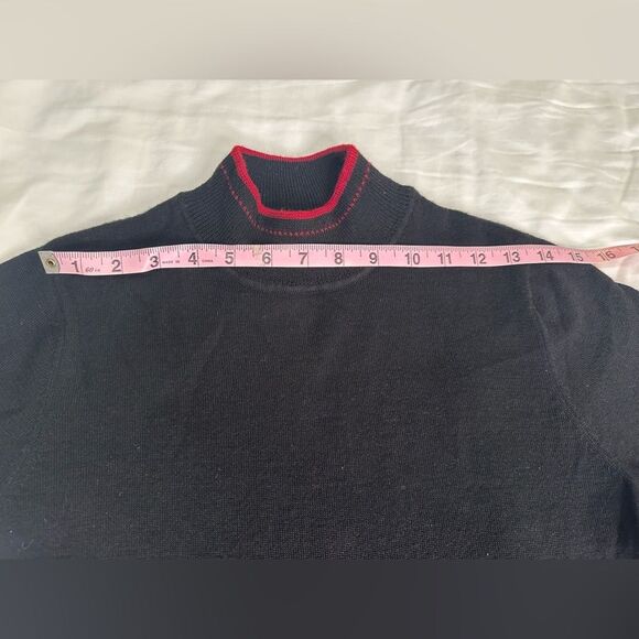 Tahari Black Knit Short Sleeve Mock Turtleneck Sweater with Red Trim - Size 6 - Picture 5 of 13